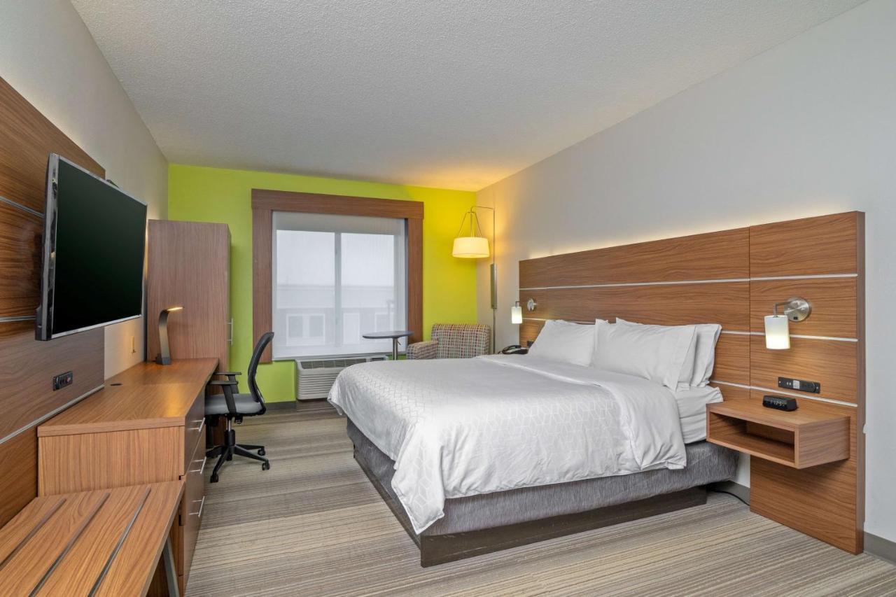 Holiday Inn Express Hotel & Suites Woodbridge, An Ihg Hotel Luaran gambar