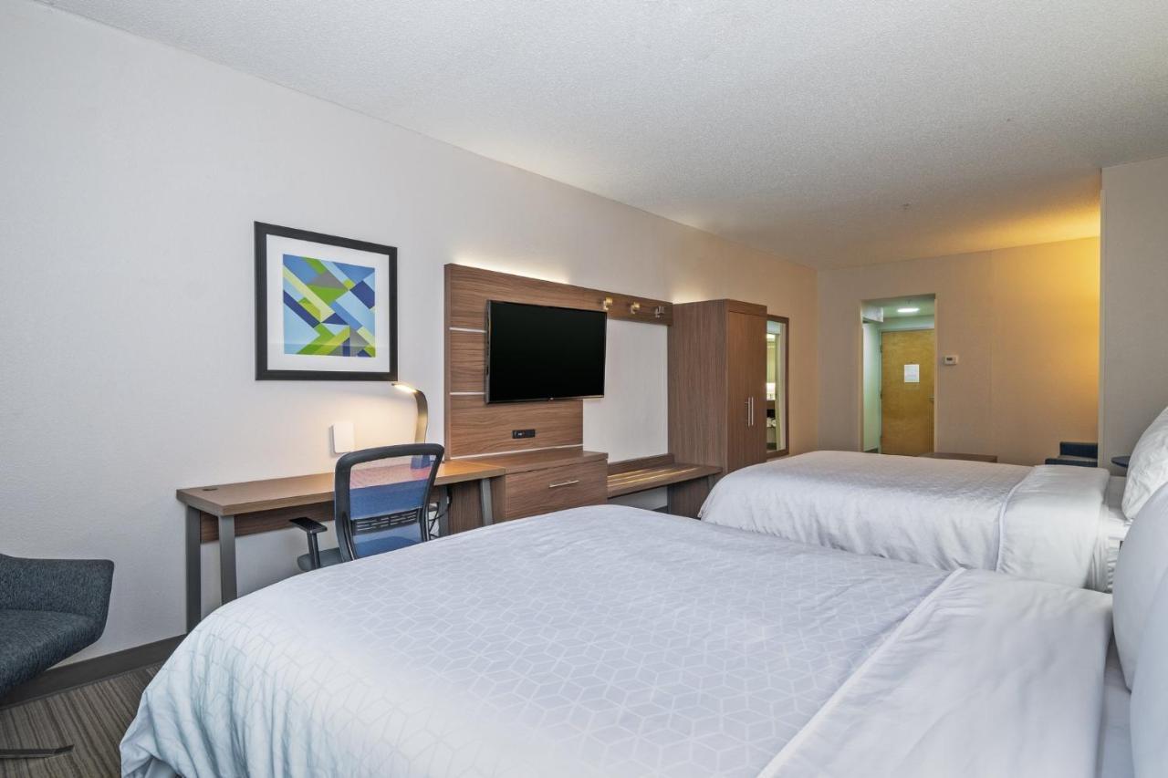 Holiday Inn Express Hotel & Suites Woodbridge, An Ihg Hotel Luaran gambar