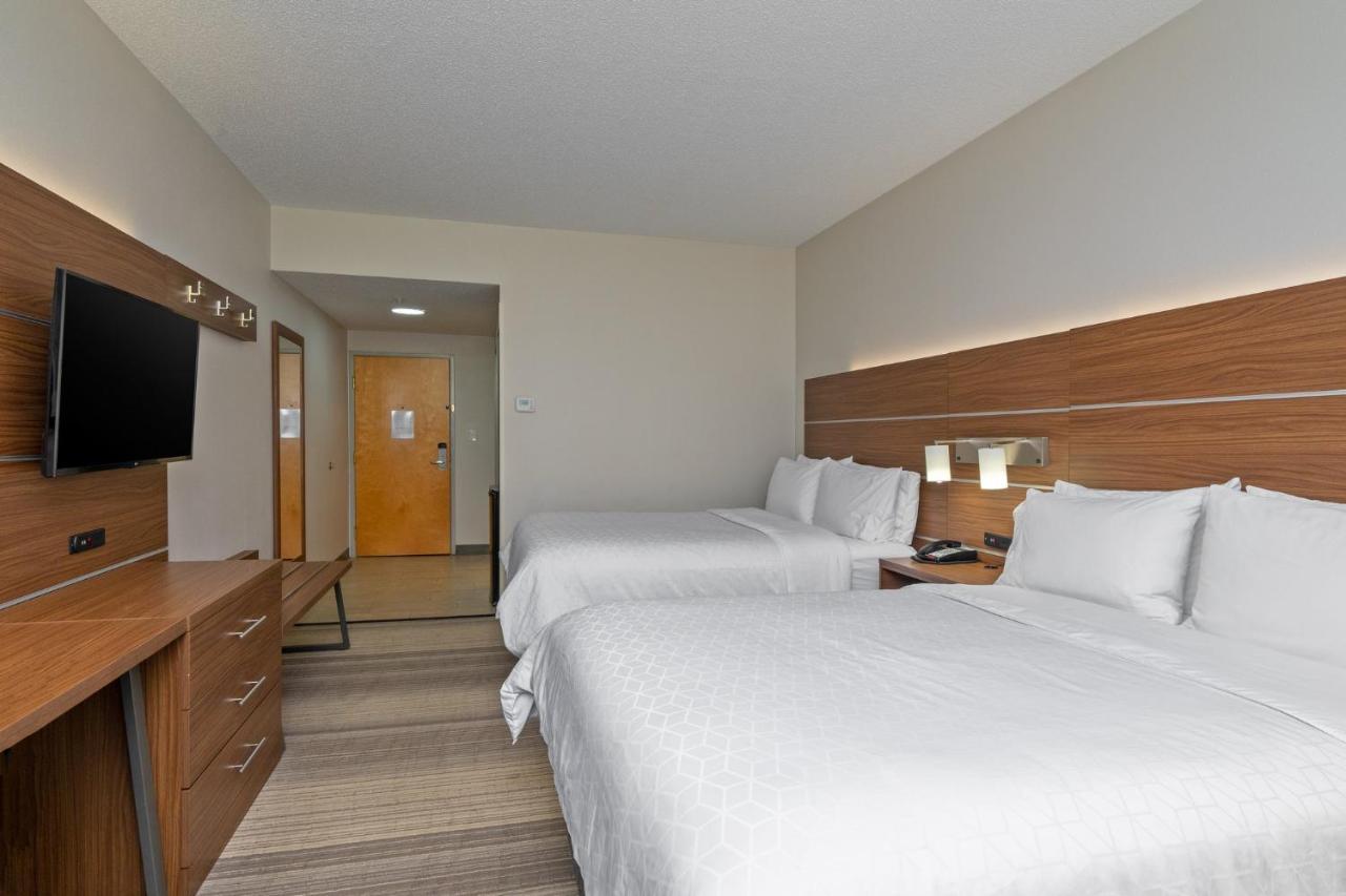 Holiday Inn Express Hotel & Suites Woodbridge, An Ihg Hotel Luaran gambar