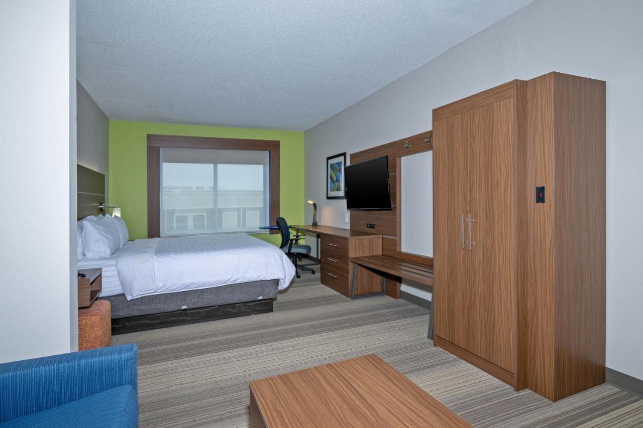 Holiday Inn Express Hotel & Suites Woodbridge, An Ihg Hotel Luaran gambar