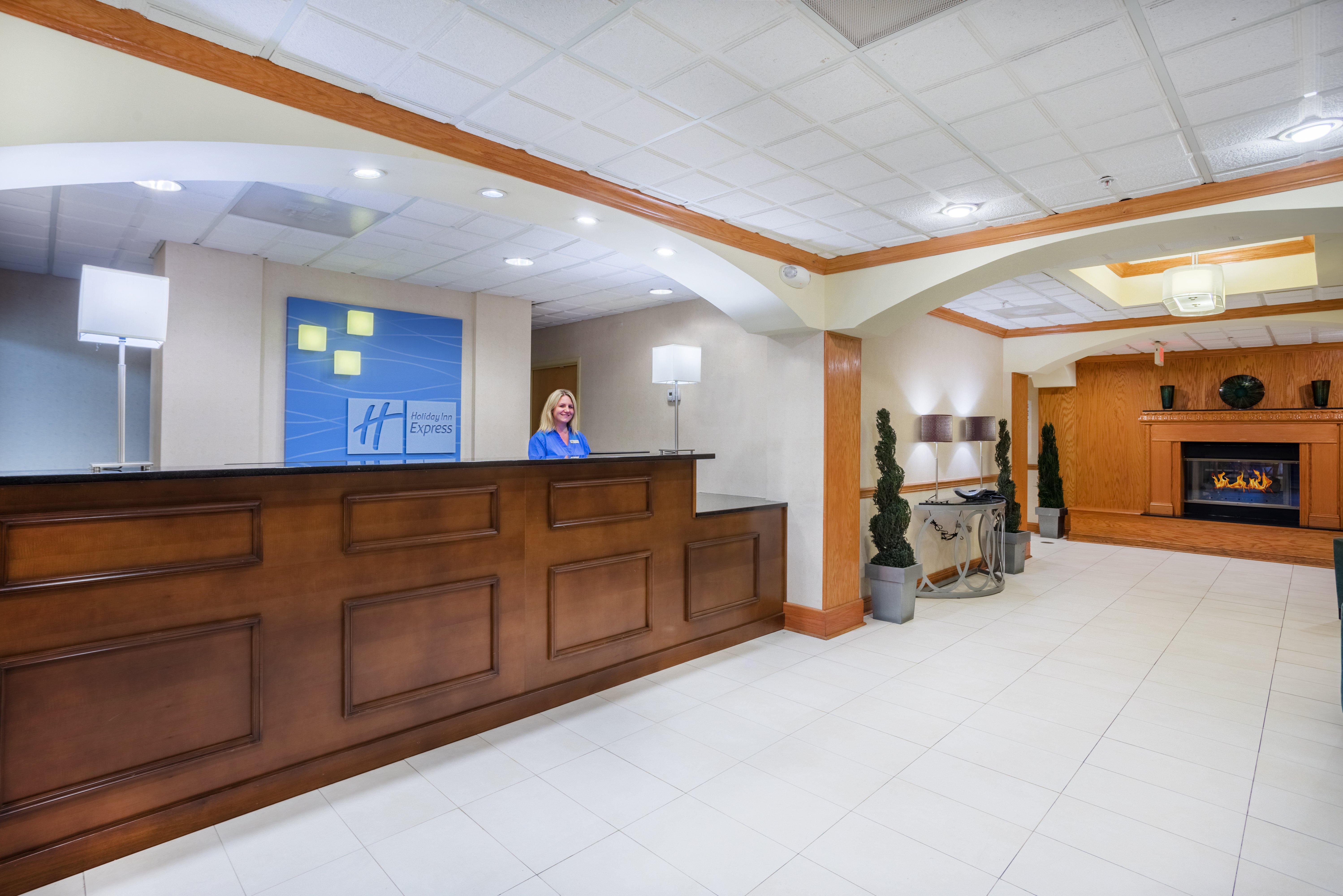 Holiday Inn Express Hotel & Suites Woodbridge, An Ihg Hotel Luaran gambar