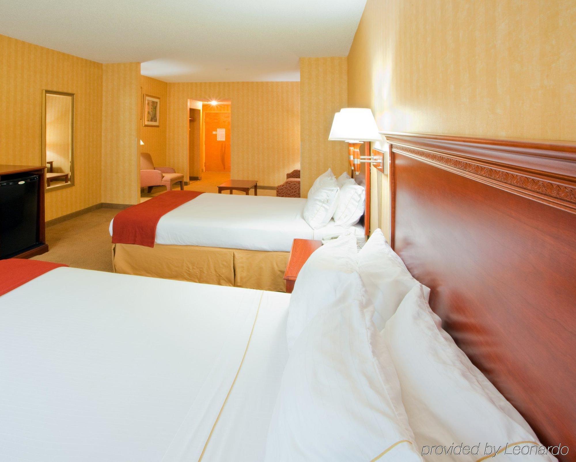 Holiday Inn Express Hotel & Suites Woodbridge, An Ihg Hotel Bilik gambar